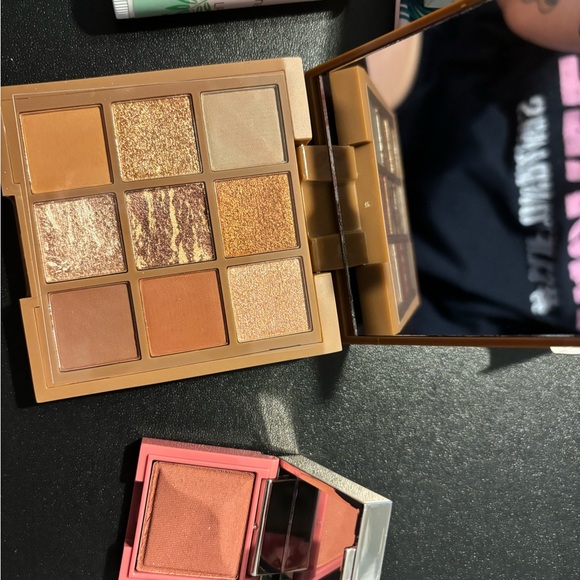 MakeUp Bundle - Picture 12 of 14